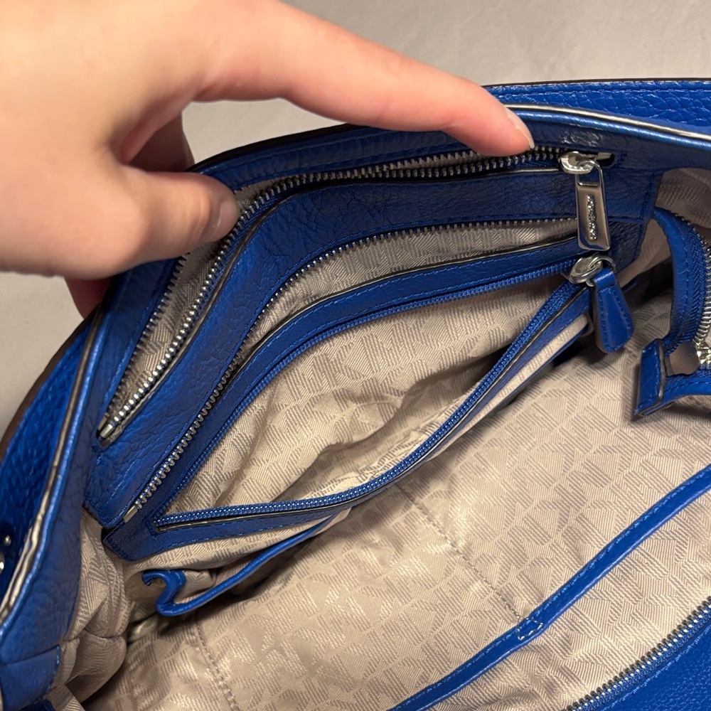 Michael Kors Vibrant Blue Shoulder Bag - Picture 7 of 12